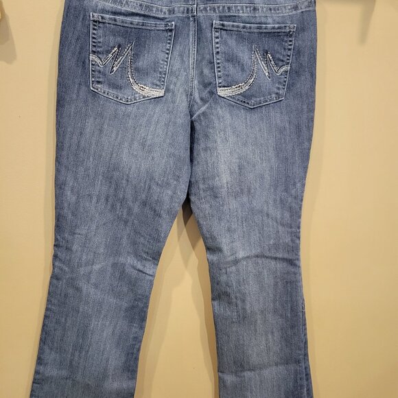 VERY NICE Maurice's jeans size 14W Long - Picture 4 of 9